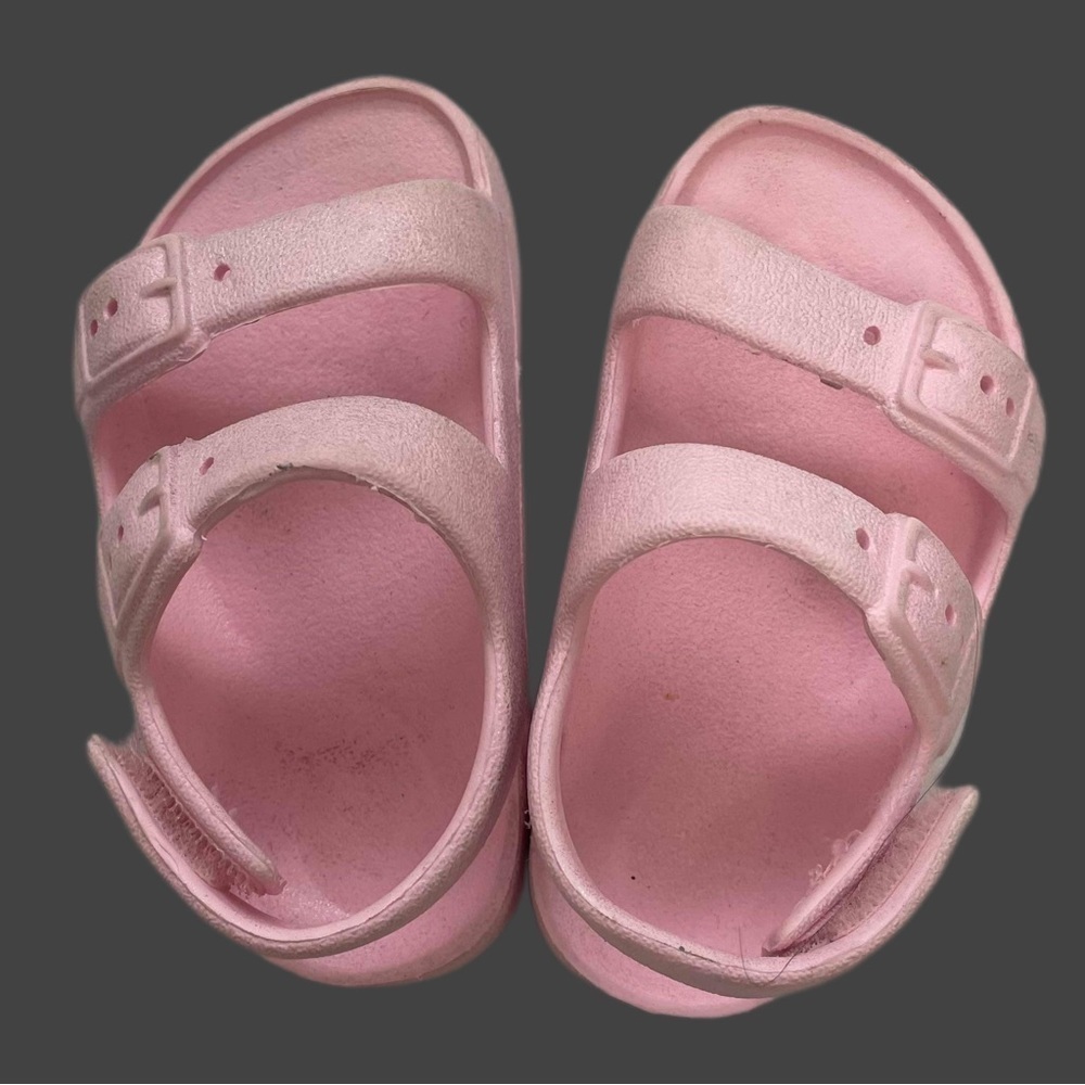 Pink Kid Sandals - Size 4 - Rubber